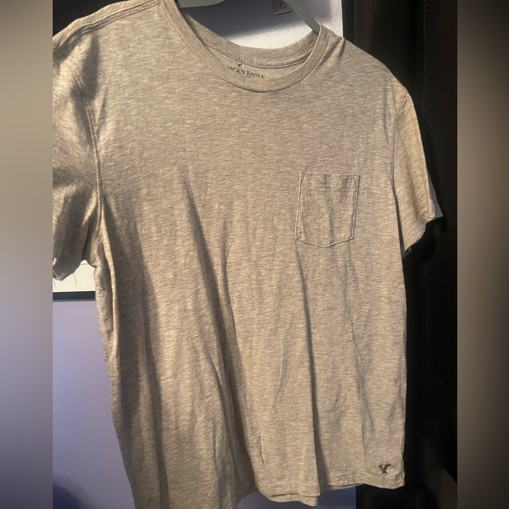 American Eagle men’s pocket tee